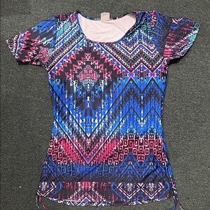 Women’s modest swim top. Size Large. DOES NOT HAVE BUILT IN BRA